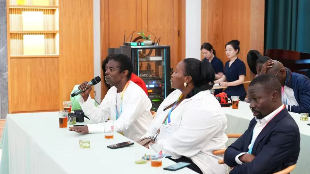 茶香为媒连中非 溯源茶史话合作丨中非经贸博览会外媒记者团参访湖南省茶叶博物馆 茶香为媒连中非 溯源茶史话合作丨中非经贸博览会外媒记者团参访湖南省茶叶博物馆